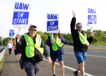 “2,000 Workers Sent Home: General Motors Plant Goes Idle as Strike Intensifies