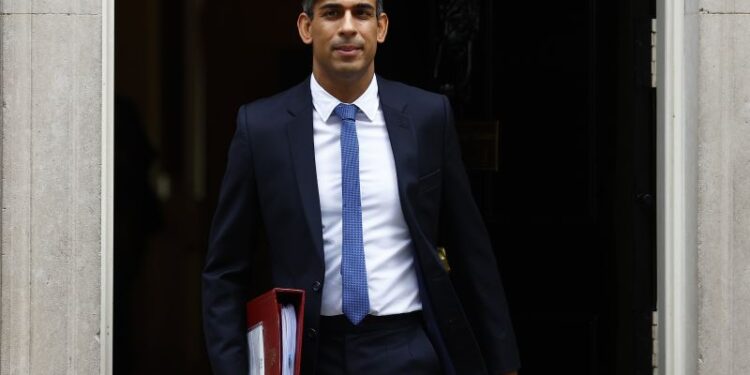 Delaying Climate Targets: UK Government Accused of Driving Anti-Green Agenda