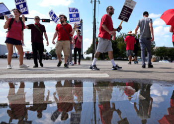 UAW Strikes Back: GM & Ford in the Crosshairs of Detroit’s Big Three Power Struggle