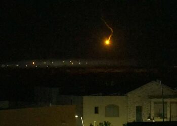 Clashes Reach Boiling Point: Hamas & Israeli Troops Face Off In Gaza Fiery Airstrike Showdown