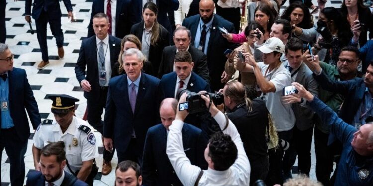 “Kevin McCarthy’s Election Ambitions Thrown Into Disarray Amidst GOP Search for New Speaker