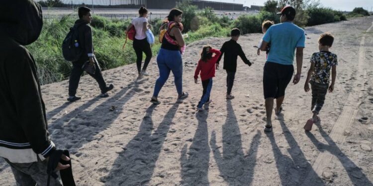 .
Unveiling the 2024 Impact of America’s Migration Surge