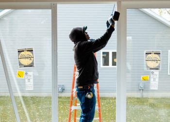 “Unemployment Plummets as US Adds 199,000 Jobs in November!