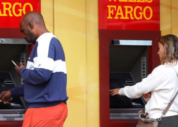 Breaking News: Biden Administration Shakes Up Big Banks with Bold Overdraft Fee Overhaul