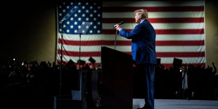 “Bypassing the Debate: Trump Holds Own Iowa Town Hall!