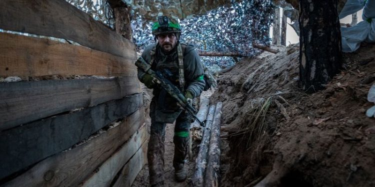 Uncertainty Lingers over Commander-in-Chief, Leaving Ukraine’s Soldiers in Deep Defense Mode