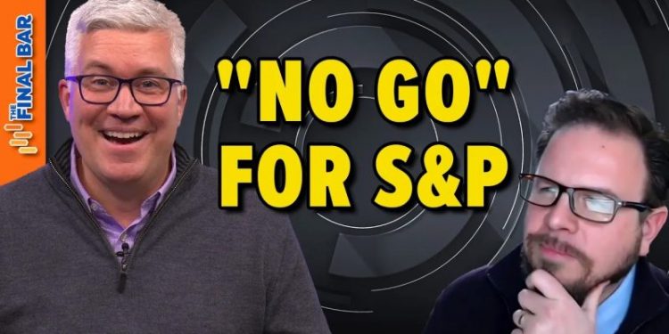 S&P 500 in Trouble: Charts Flashing Red Signals!