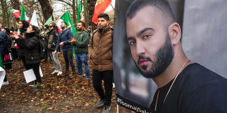 Iranian Rapper Toomaj Salehi Faces Death Sentence for Speaking Out