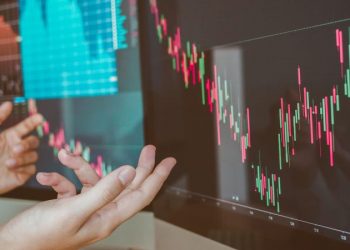 AMD at a Turning Point: Time to Buy or Prepare for Further Declines?