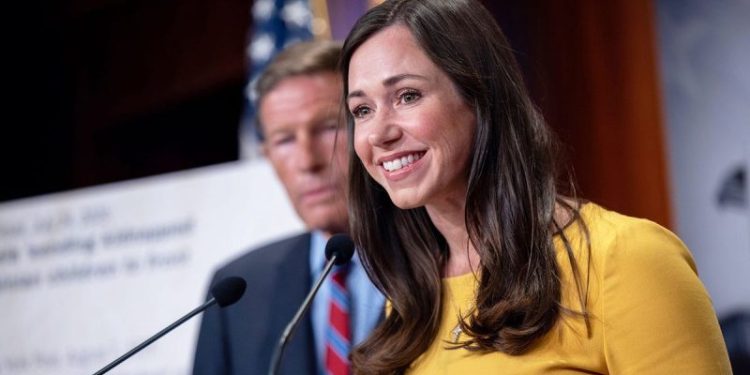 How one Alabama senator’s quiet diplomacy helped end longest shutdown in US history