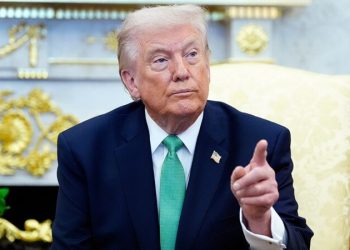 Trump signs executive order ensuring TSA workers are paid during DHS shutdown