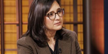 In major shake-up, CBS replaces ‘60 Minutes’ executive producer with tech journalist